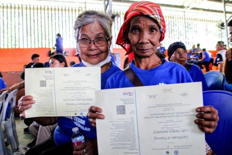 Lake Sebu farmers graduate from farmer’s field school