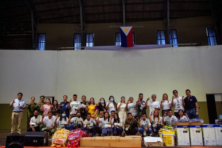 Former rebels get P1.26-M grant under E-CLIP