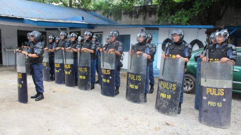 Civil Disturbance Management Unit of the Cagayan de Oro Police Office gets ready for the May 1, Labor Day Celebration (COCPO Photo)