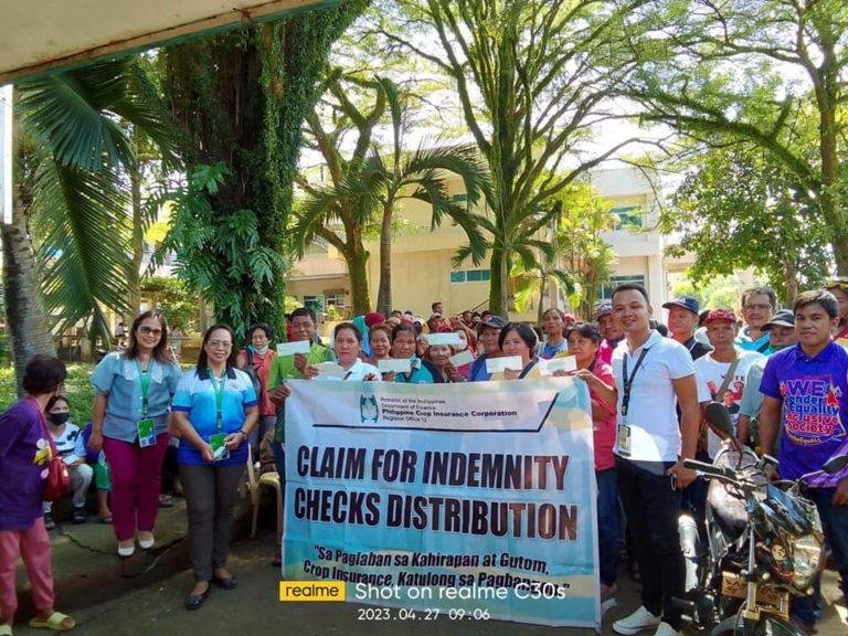 227 farmers in N. Cotabato receive P708-K indemnity checks from DAR, PCIC  