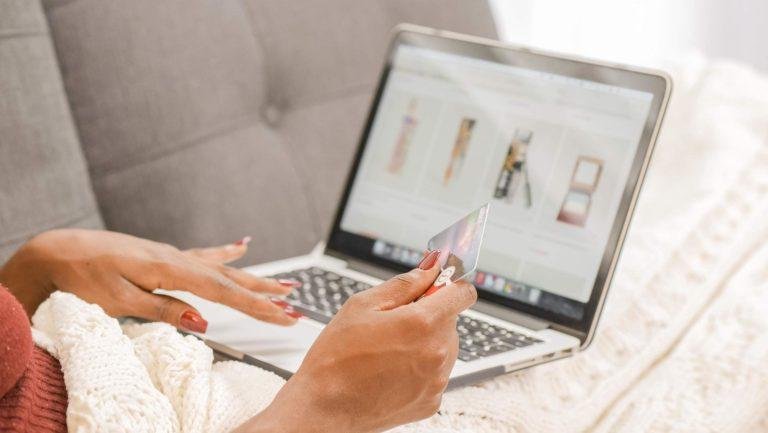 Why Choose a Neobank over a Traditional Financial Institution for Your Banking Needs