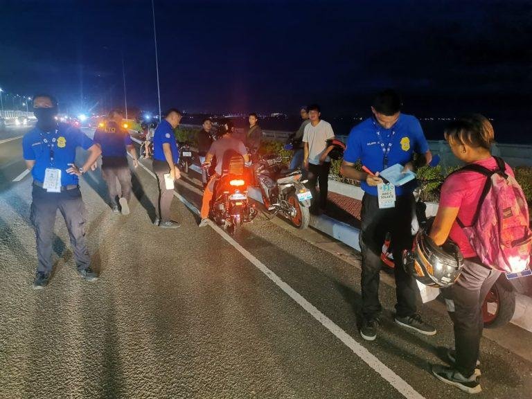 LTO apprehends dozens of motorist  along Davao  Coastal Road
