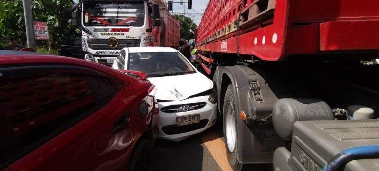 Dump truck causes major collision in Davao City intersection