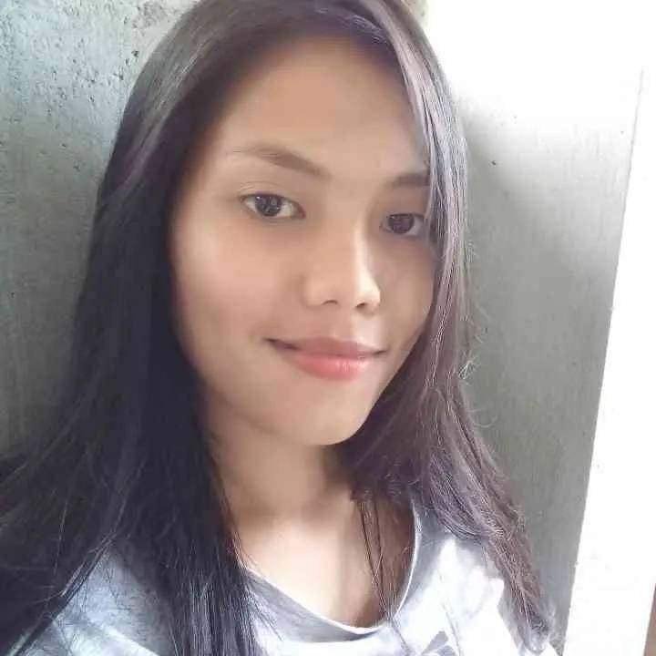 Lighting struck woman dead