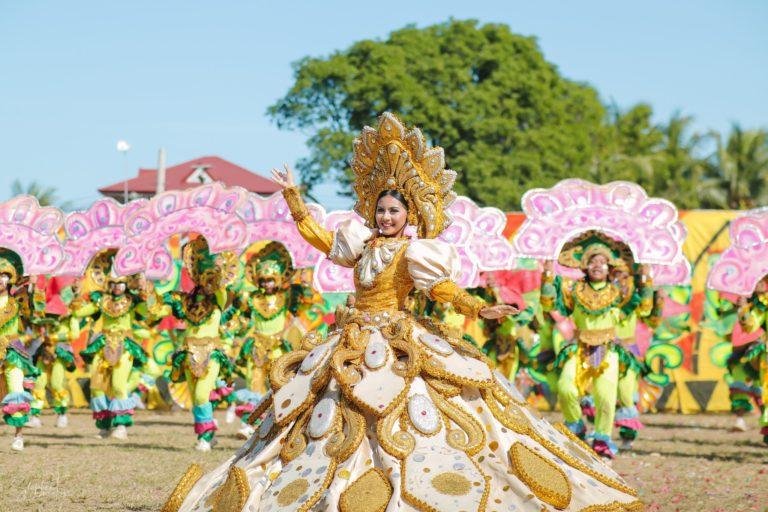 “Bailar”  town festival showcases Spanish influence