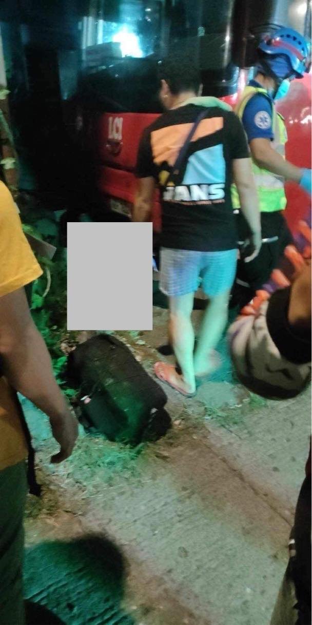  Online seller stabbed to death while waiting for her husband who buys medicine