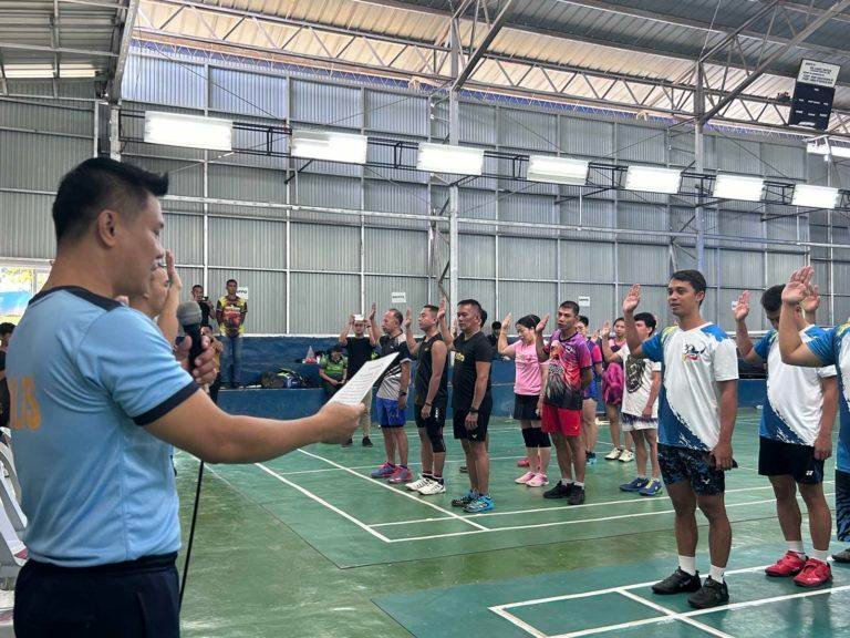 Friendly badminton bout between  PNP XI  and PROBAR