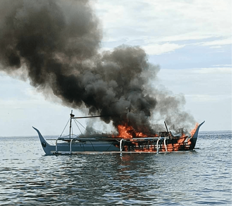 Coast Guard  rescue two fisherfolks from boat on fire