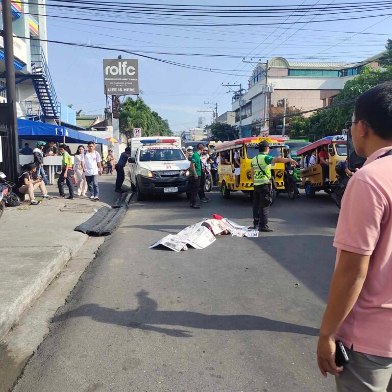 Davao Garbage Collector Falls from Truck