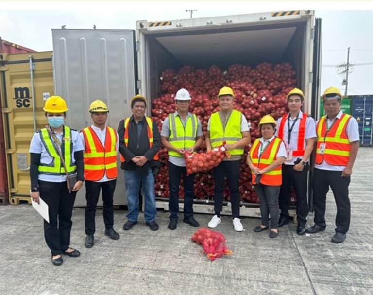 Authorities seize 25 MT of smuggled fresh onions