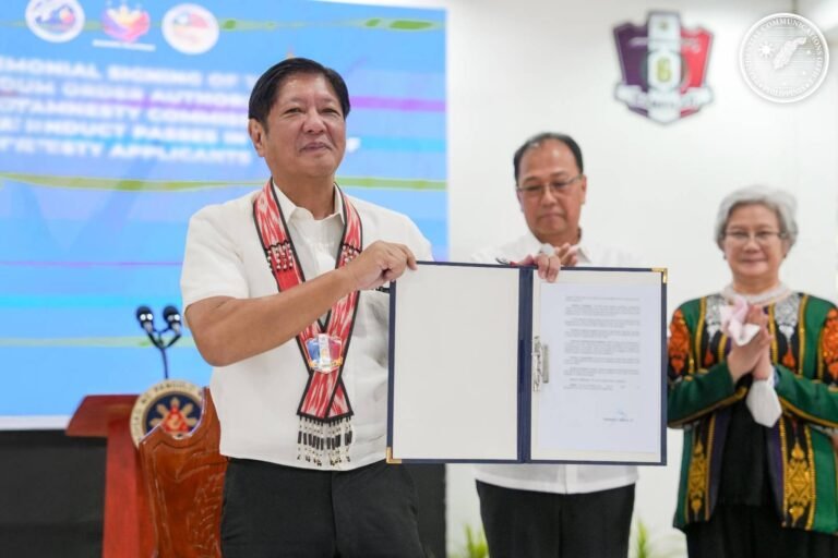 Marcos signs order granting safe conduct passes to former rebels seeking amnesty