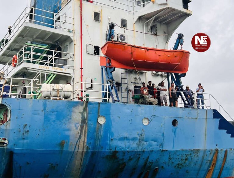 Thirteen stranded seafarers rescued in Iloilo Strait