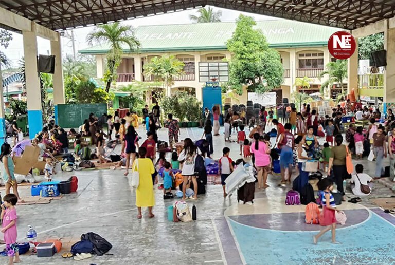 Families flee homes as floods hit Zamboanga City