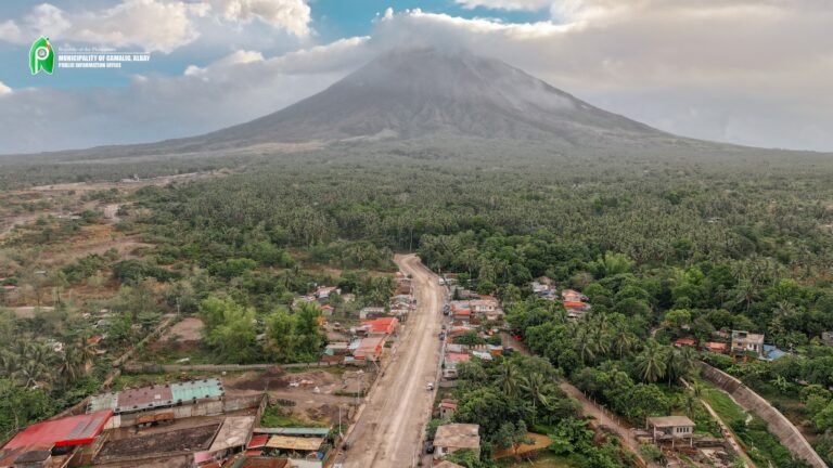 OPAPRU Coordinates Aid for Former Rebels Affected by Mayon Volcano Eruption