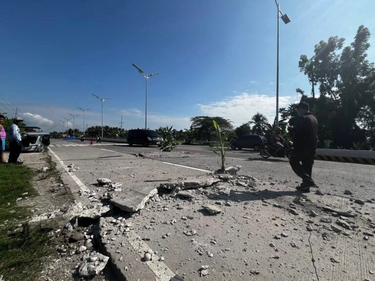 Strong Quake Jolts Southern Mindanao, Triggers Tsunami Alert and Widespread Disruptions