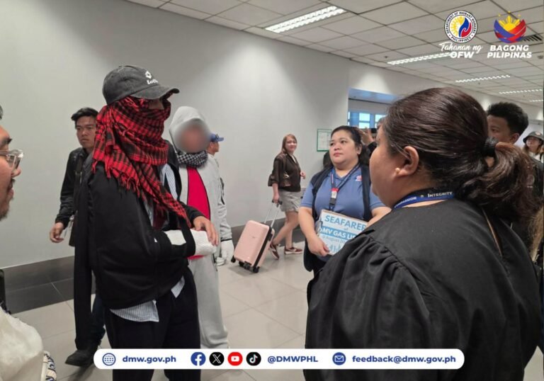 2 Filipino seafarers hurt in Black Sea attack finally come home