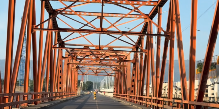Rusting bridges, waiting funds: Misamis Oriental commuters face a safety gamble